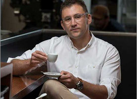 Coffee Chemistry with Christopher Hendon: Dr. Coffee Investigates Each Sip
